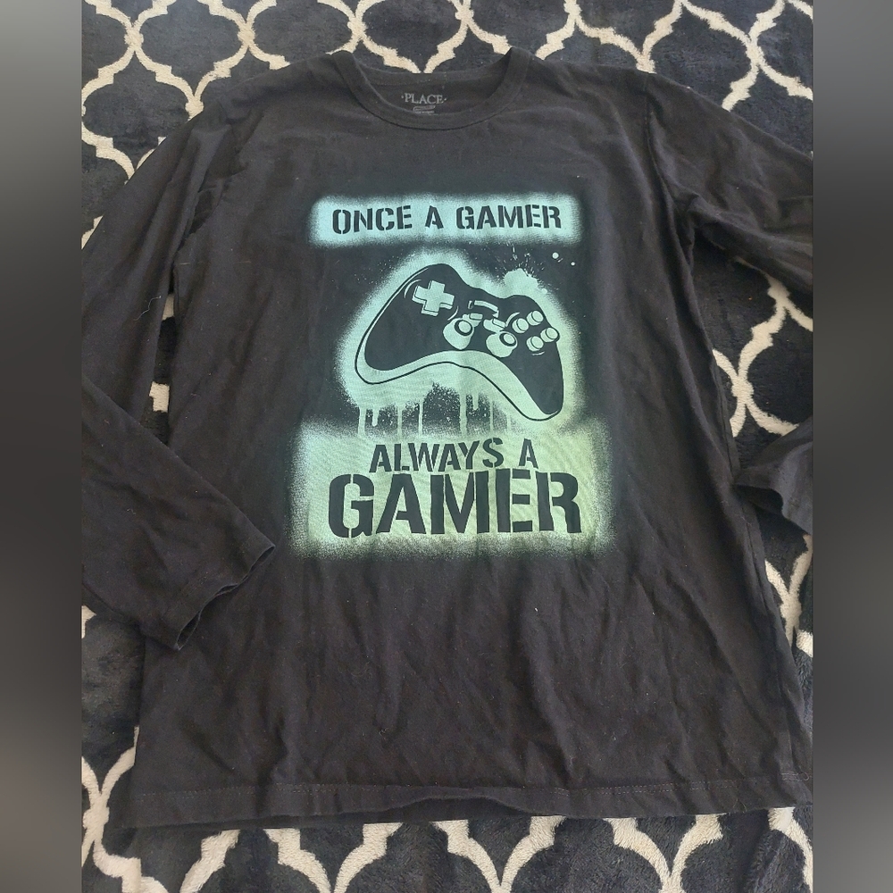 Children's Place long sleeve gamer tee XL 14‎
